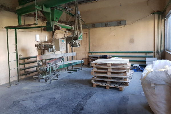 Продажа завода по производству сухих кормовых добавок, премиксов, БМВД